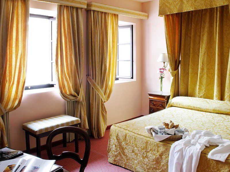 Crisol Monasterio De San Miguel 4*
